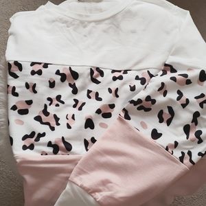 Leopard print sweatshirt